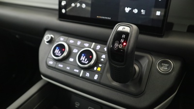 LAND ROVER DEFENDER 90