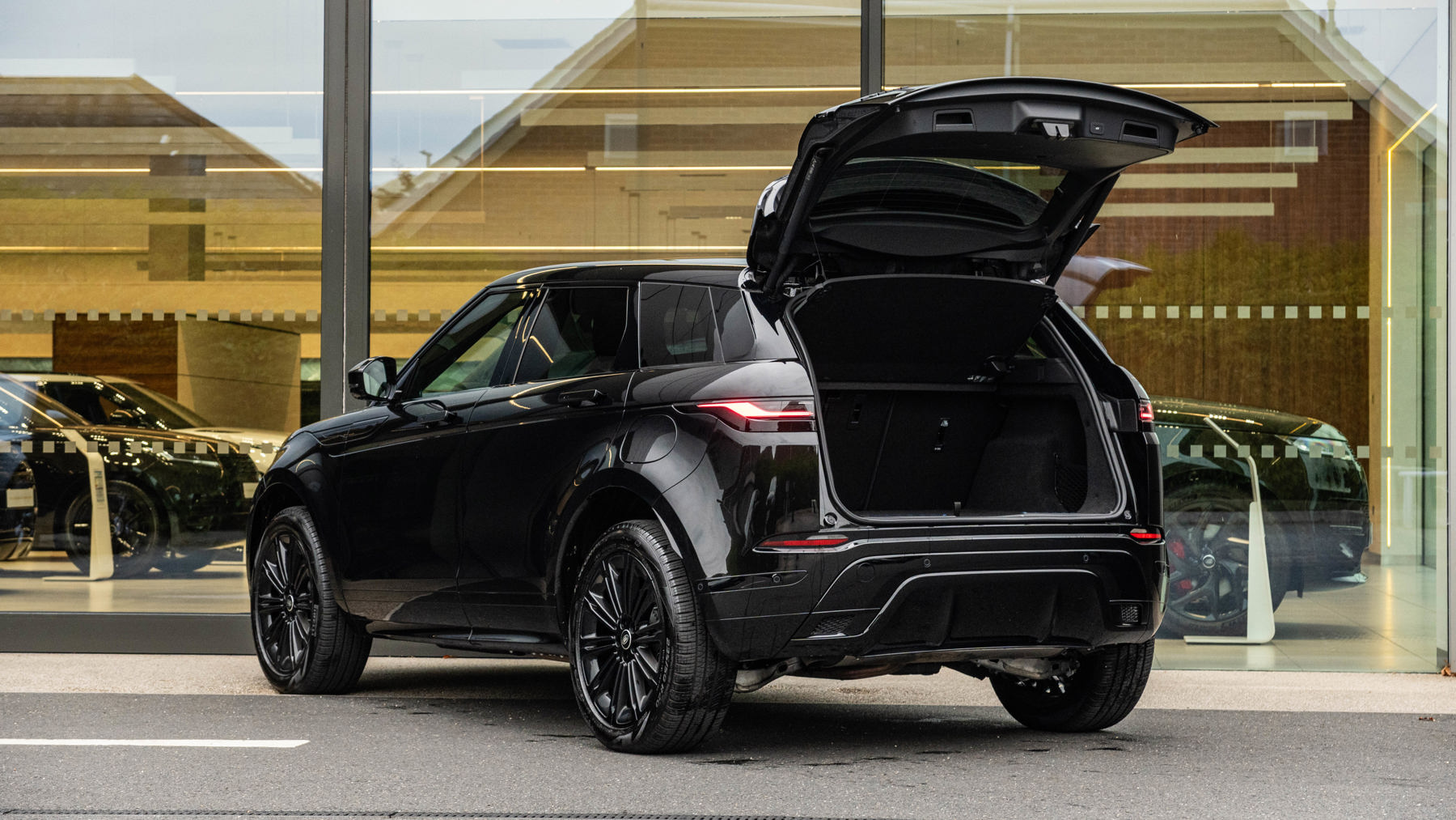Land Rover RANGE ROVER EVOQUE, SUV, Santorini Black.