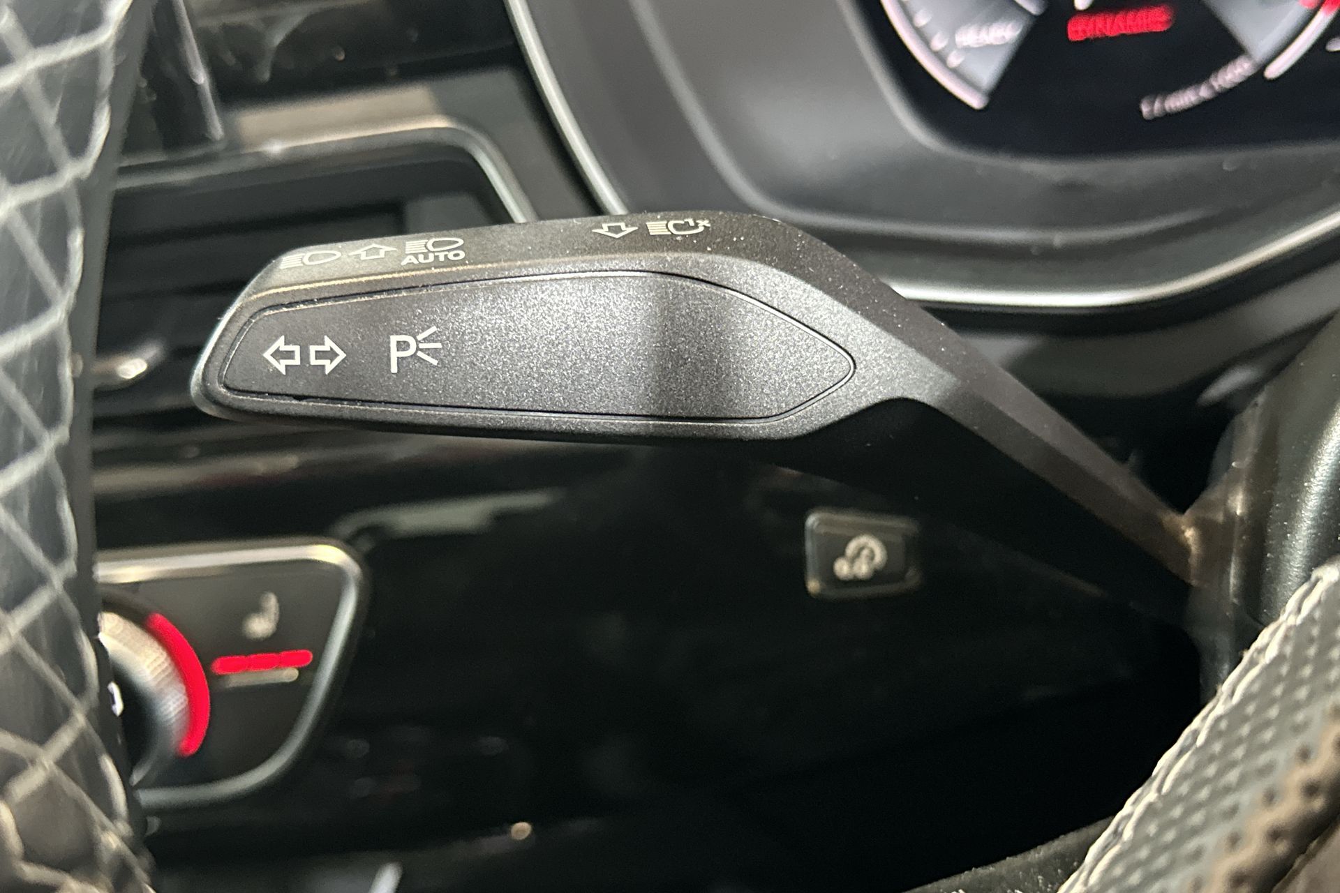 40 TFSI 204 S TRONIC