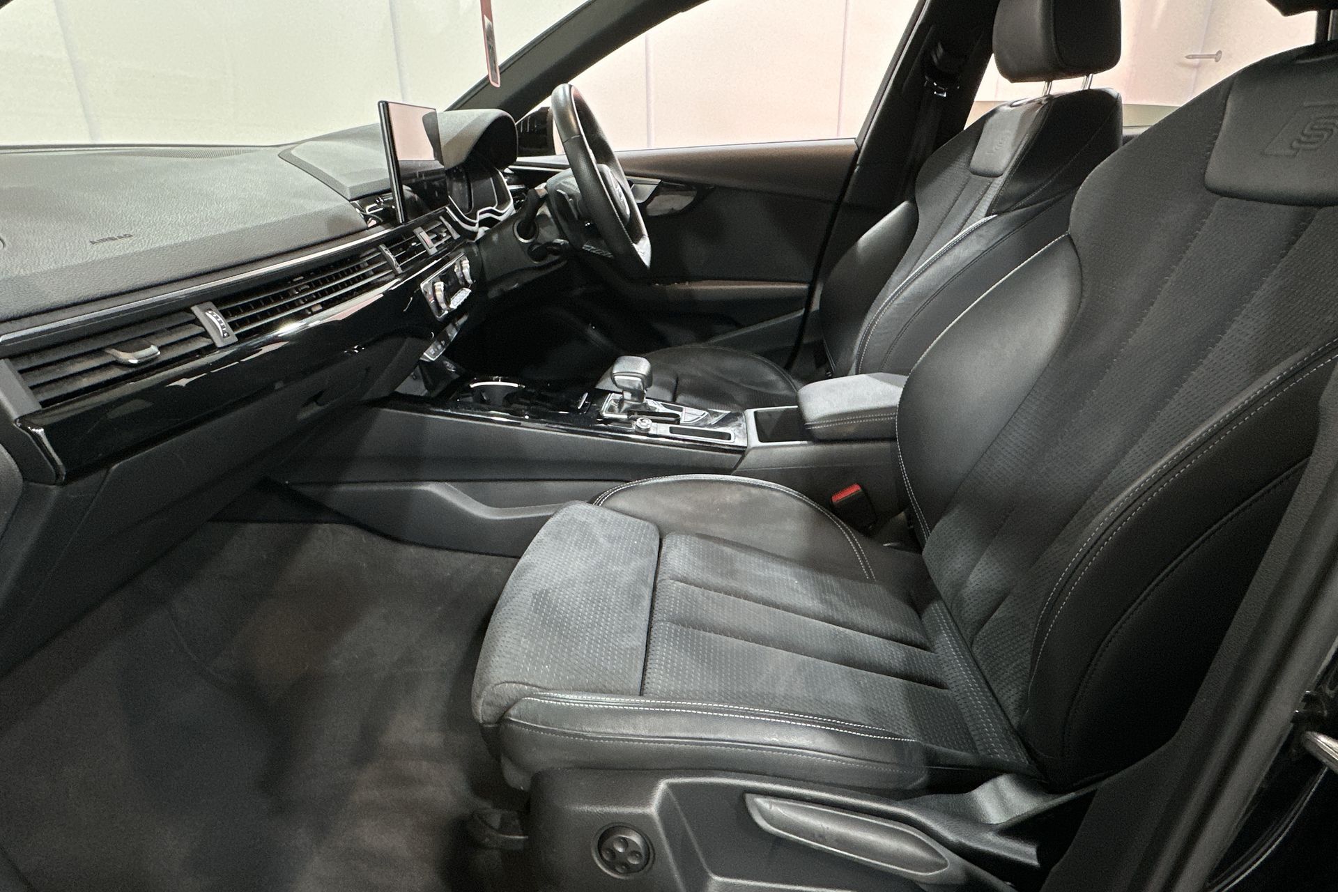 40 TFSI 204 S TRONIC