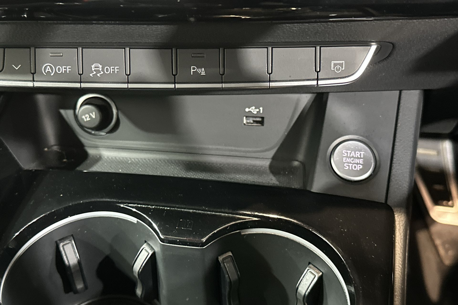 40 TFSI 204 S TRONIC