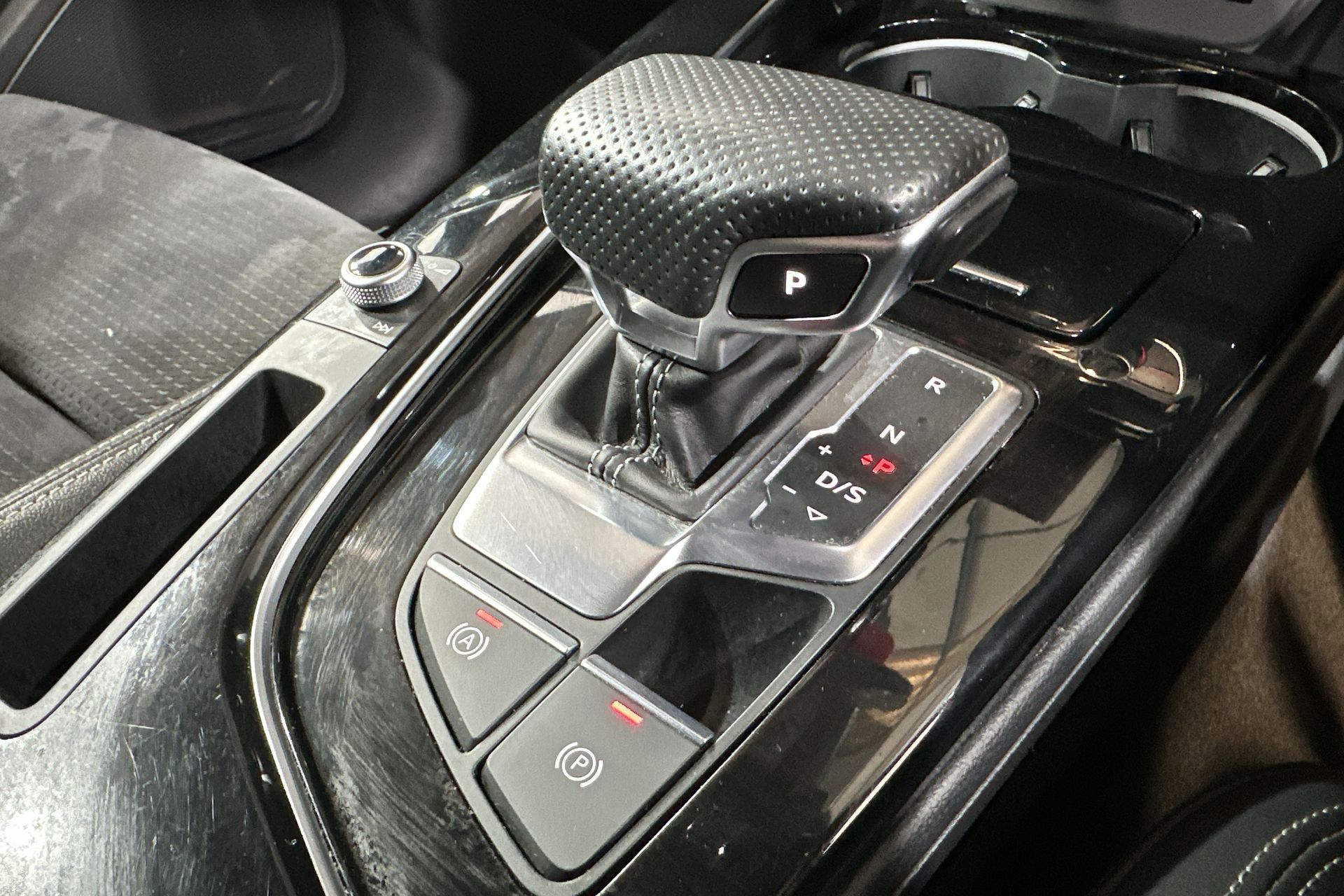 40 TFSI 204 S TRONIC