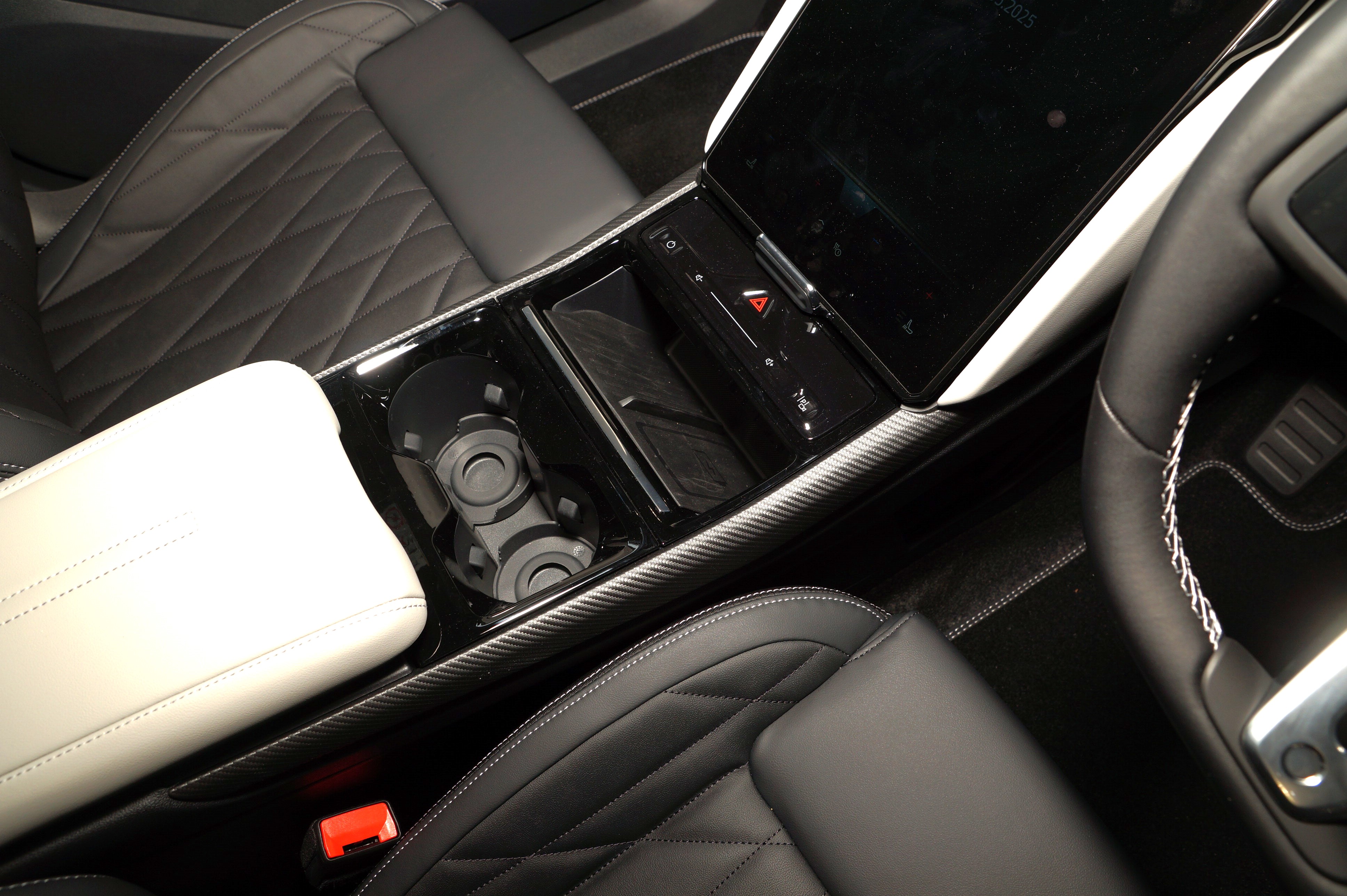 CAPRI PREMIUM 5 DOOR 77KWH EXTENDED RANGE RWD 1 SPEED AUTOMATIC
