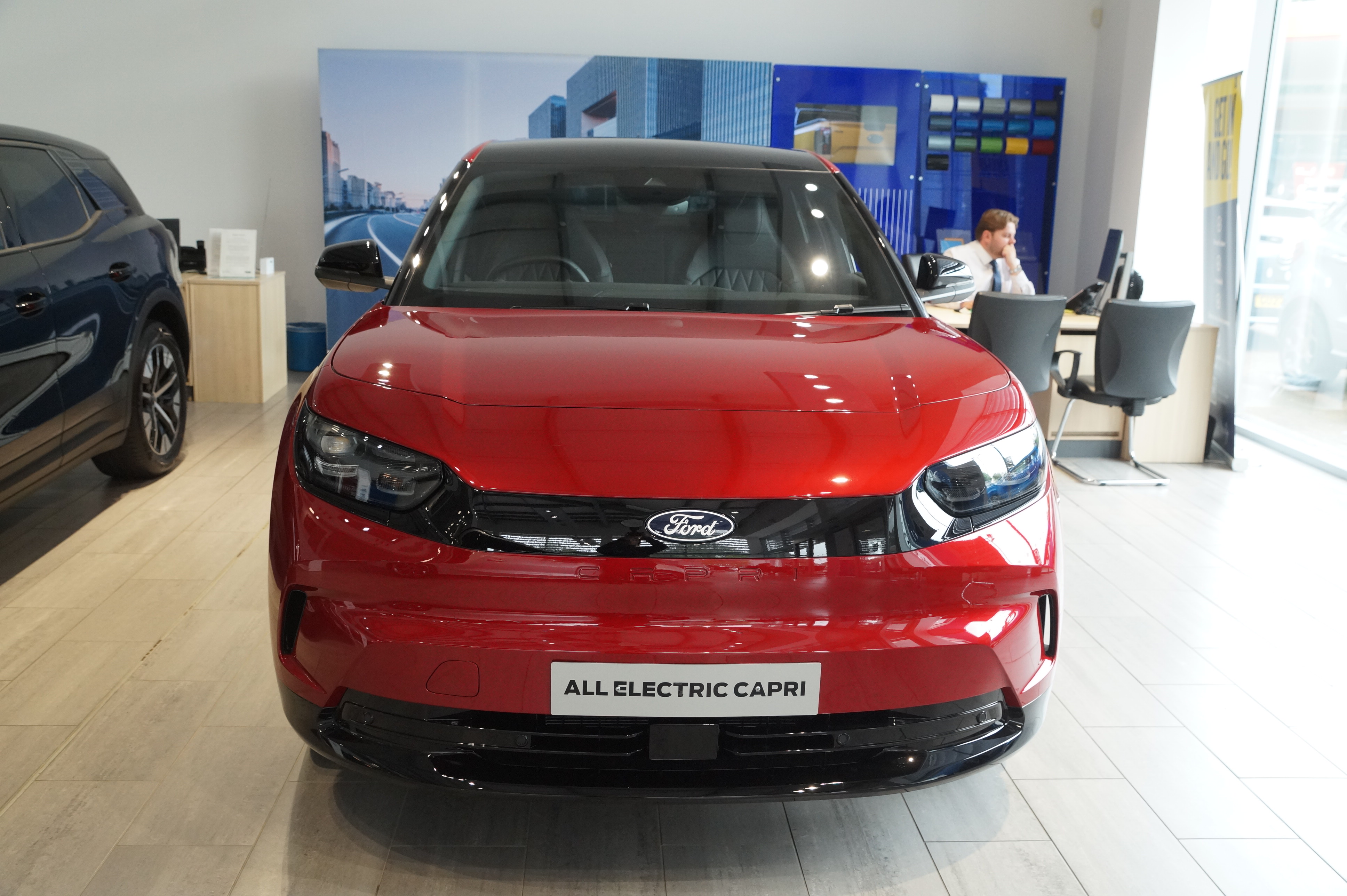CAPRI PREMIUM 5 DOOR 77KWH EXTENDED RANGE RWD 1 SPEED AUTOMATIC