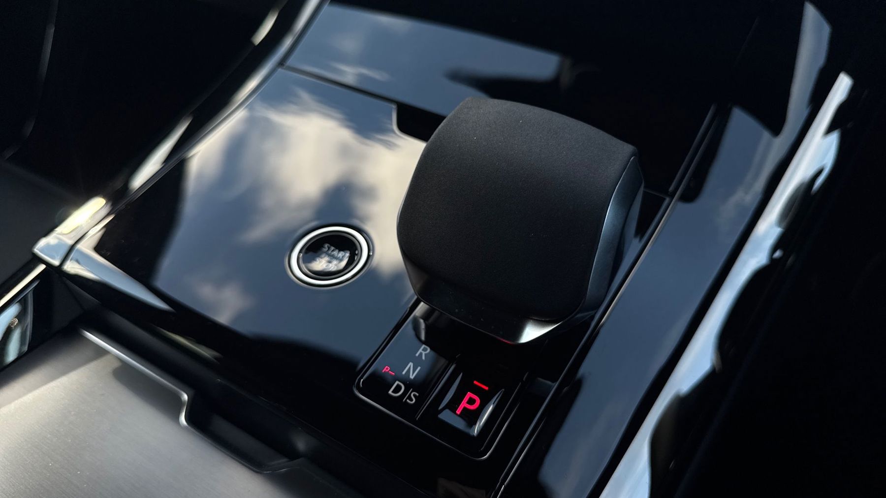 Land Rover RANGE ROVER SPORT, SUV, Premium - Carpathian grey.