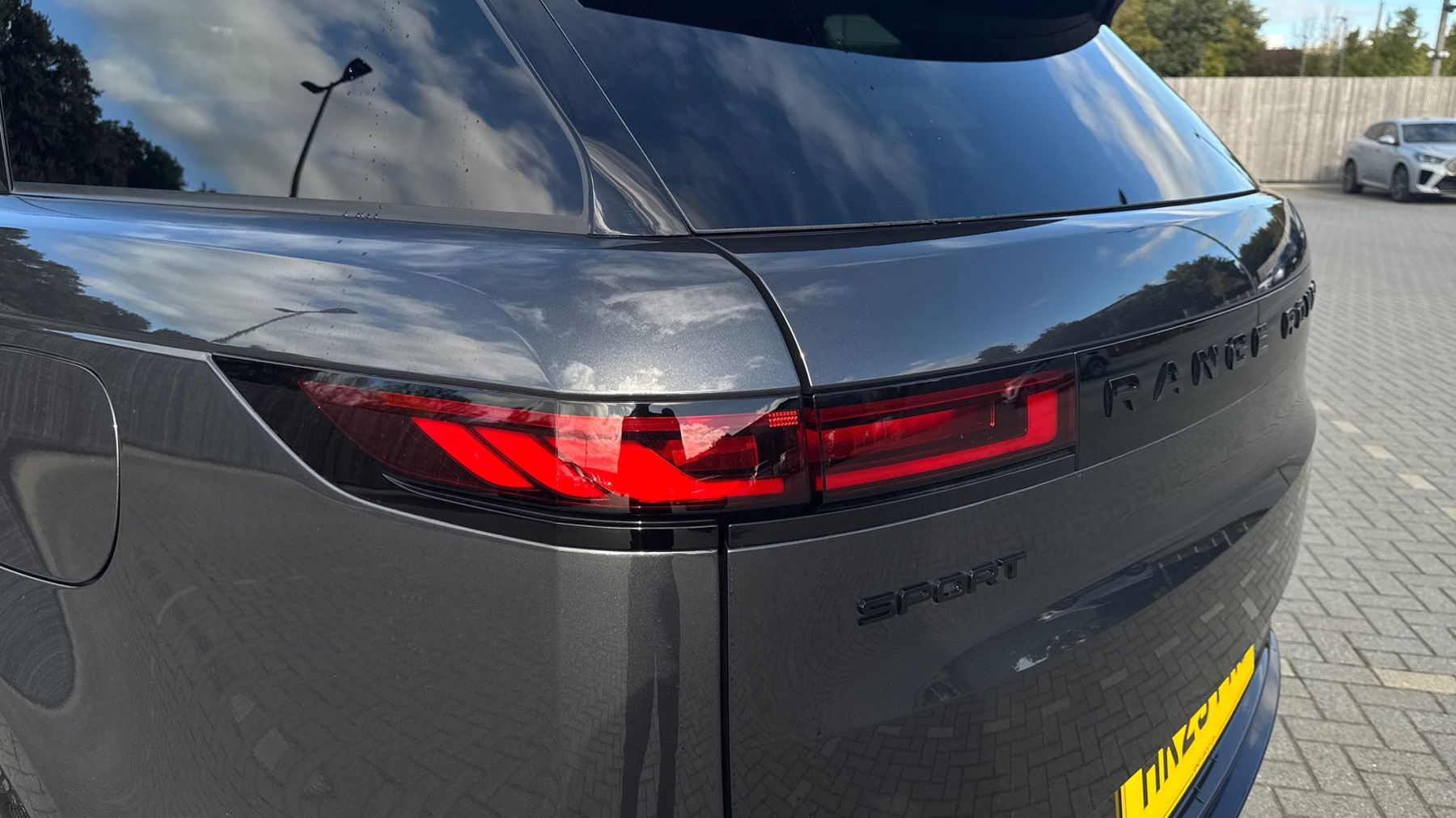 Land Rover RANGE ROVER SPORT, SUV, Premium - Carpathian grey.