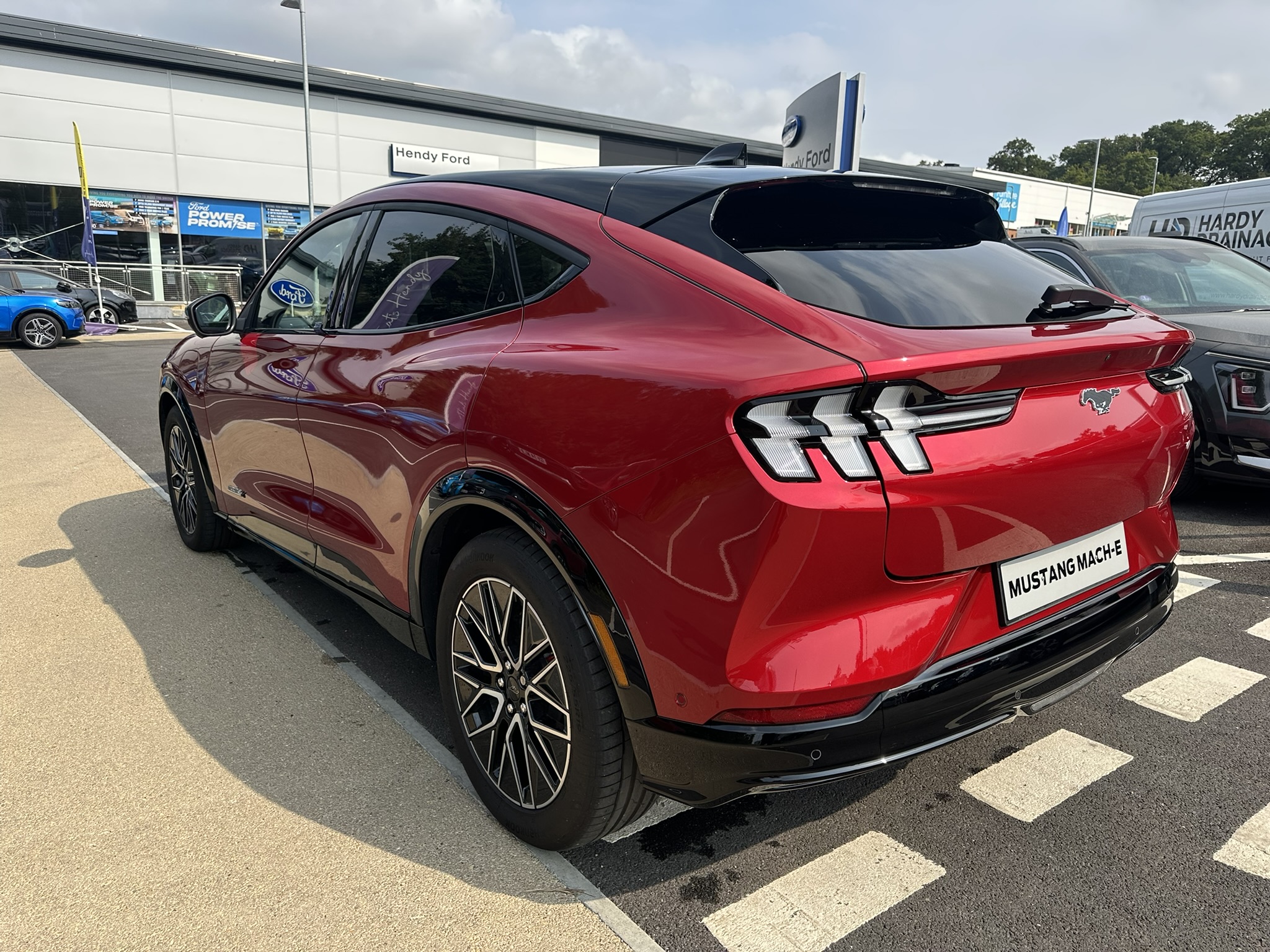 MUSTANG MACH-E PREMIUM 5 DOOR 91KWH EXTENDED RANGE AWD 1 SPEED AUTOMATIC