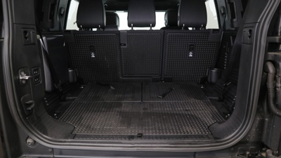 LAND ROVER DEFENDER 110