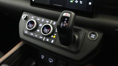 LAND ROVER DEFENDER 110