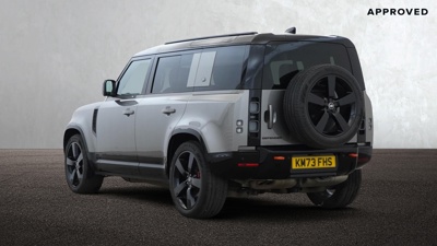 LAND ROVER DEFENDER 110