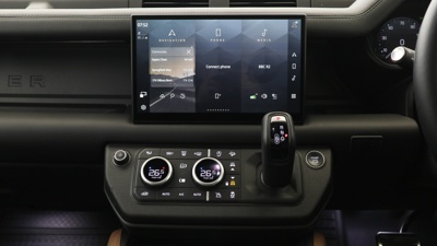 LAND ROVER DEFENDER 110