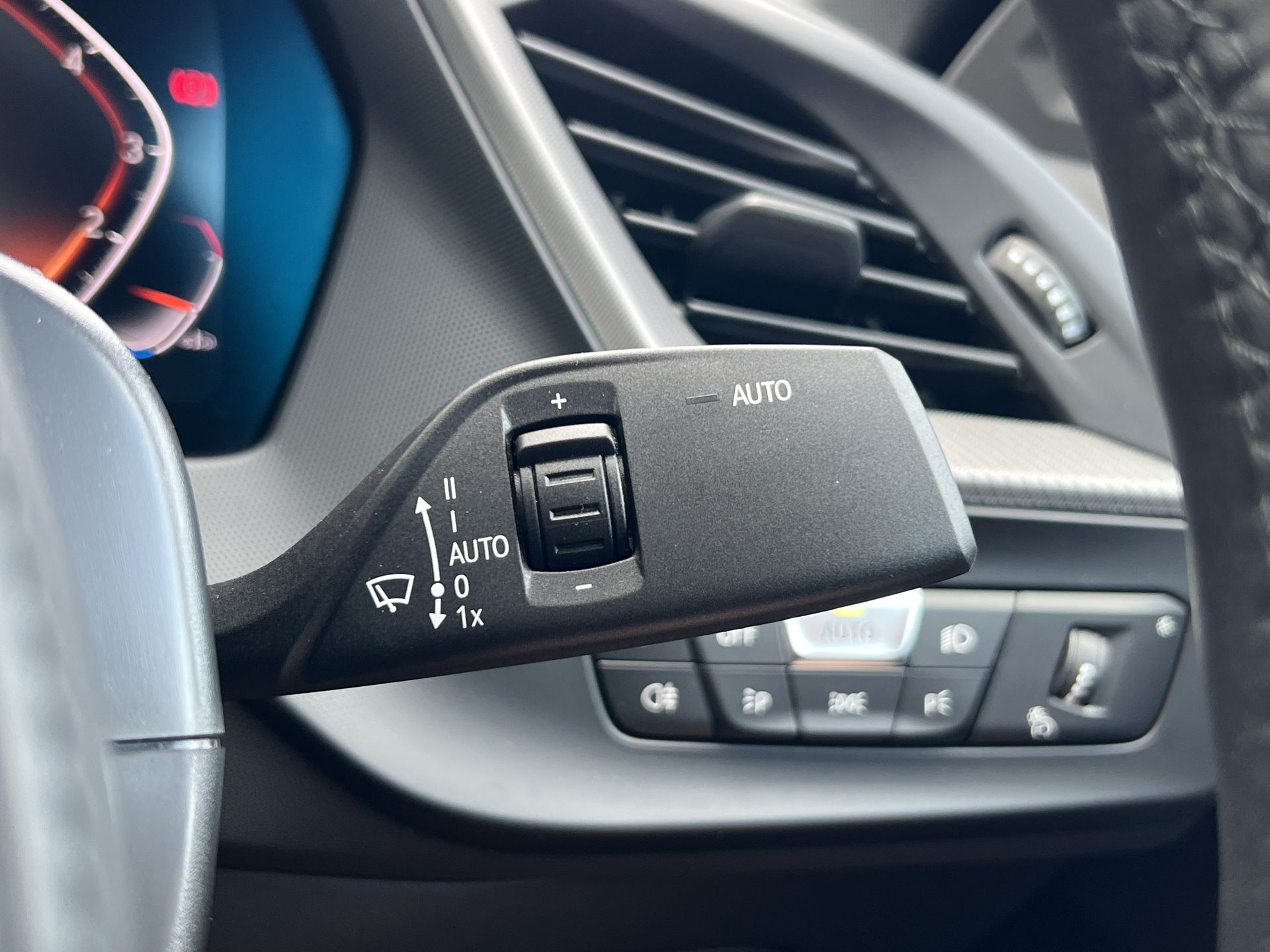 218I 136