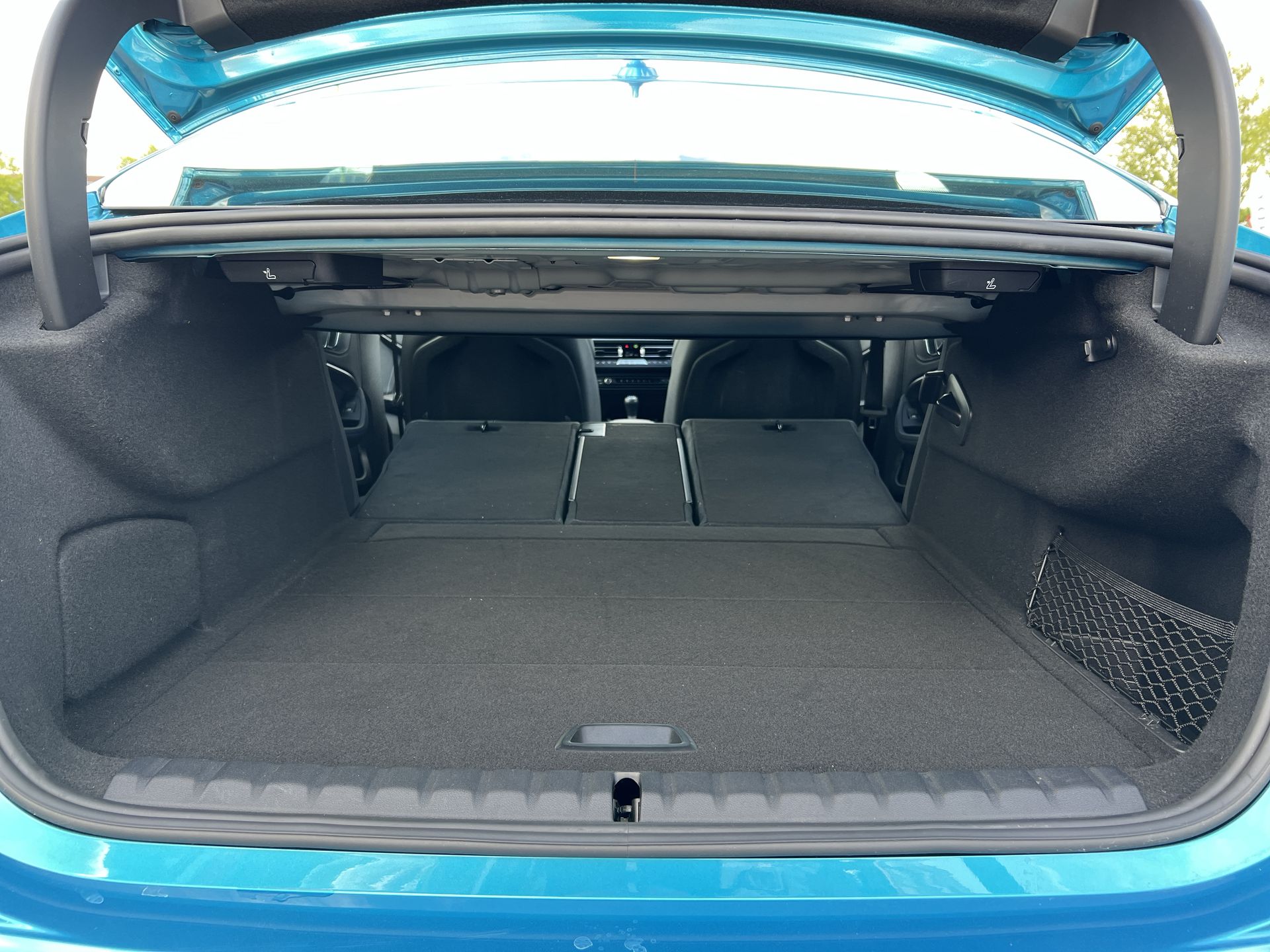 218I 136