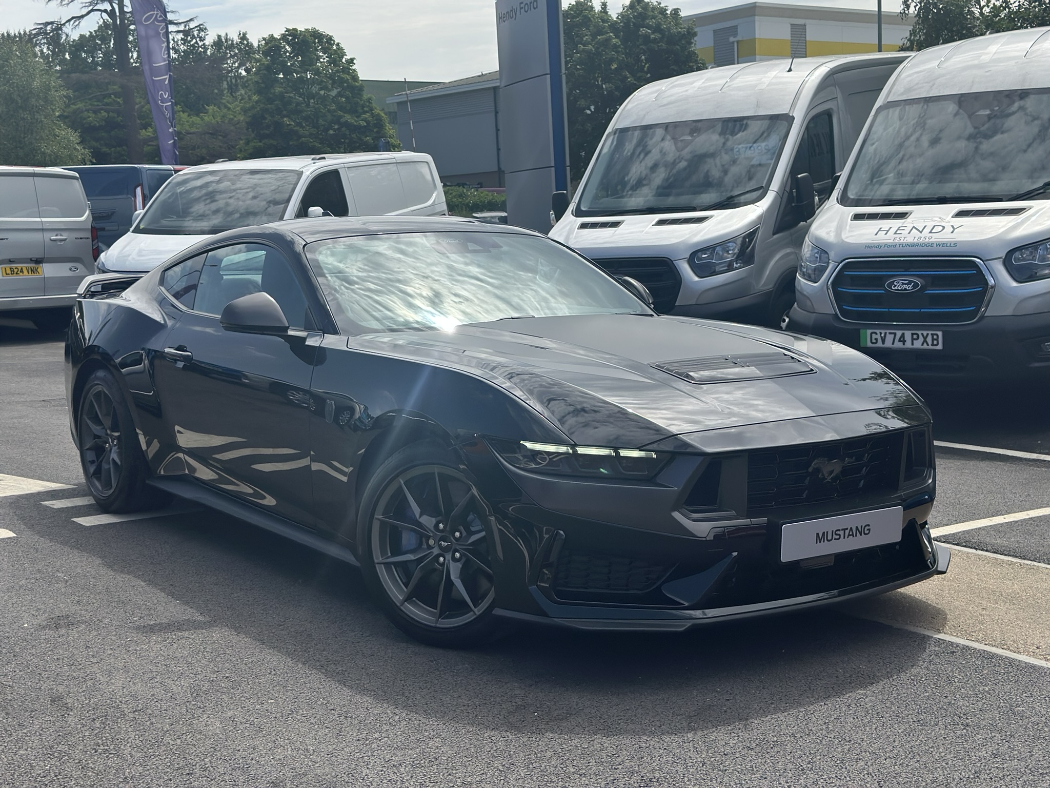 MUSTANG DARK HORSE FASTBACK 5.0 V8 RWD 10 SPEED AUTOMATIC