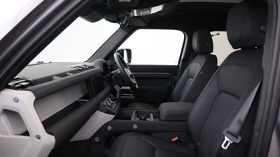 LAND ROVER DEFENDER 110