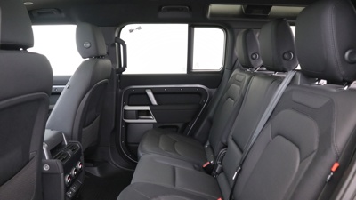 LAND ROVER DEFENDER 110