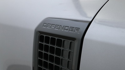 LAND ROVER DEFENDER 110