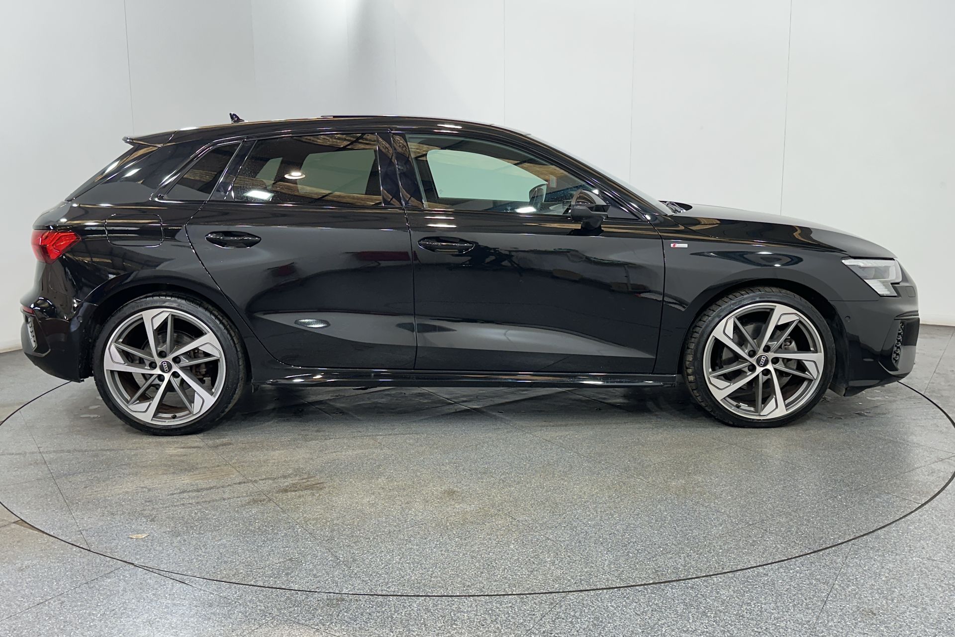 35 TFSI S TRONIC