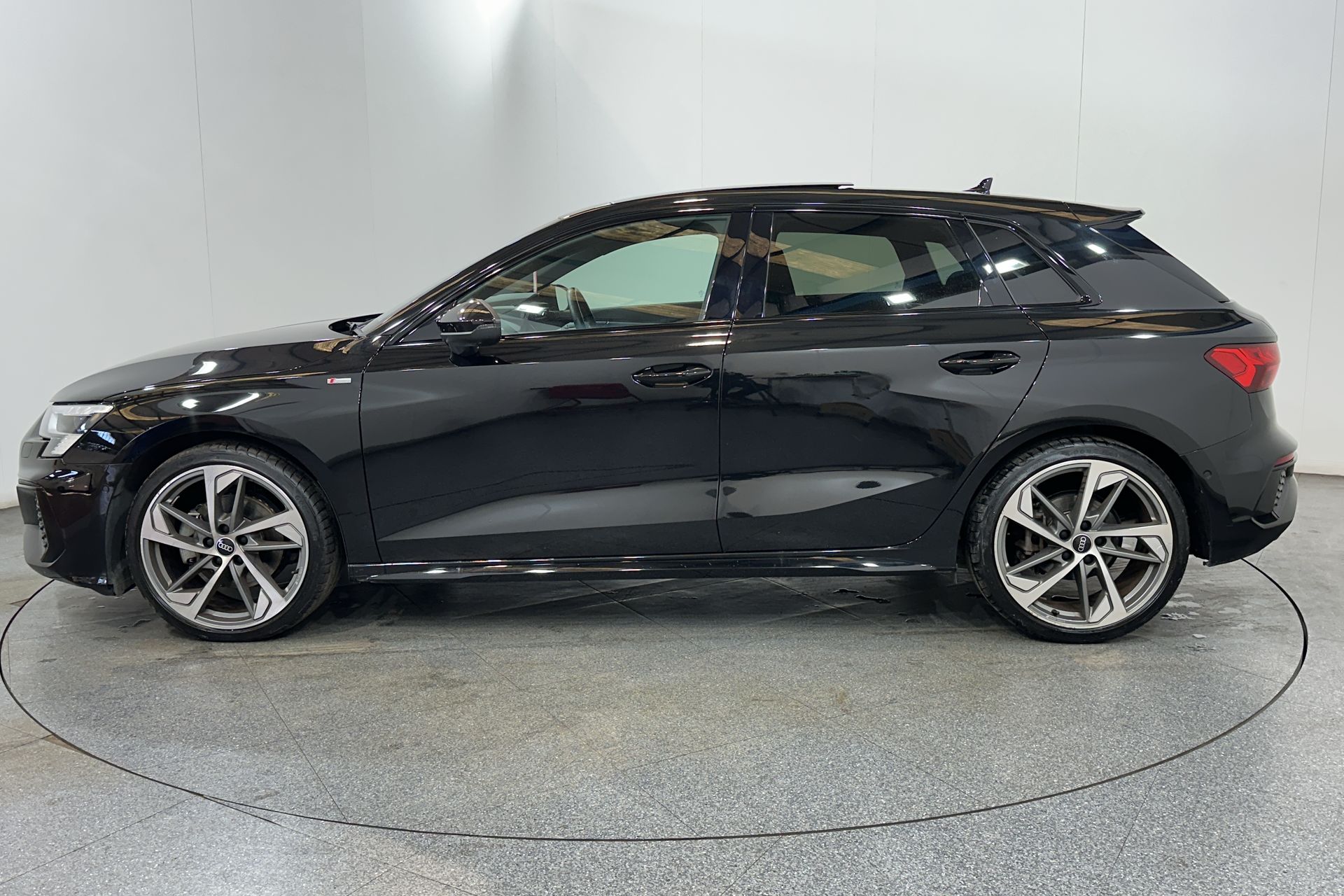35 TFSI S TRONIC