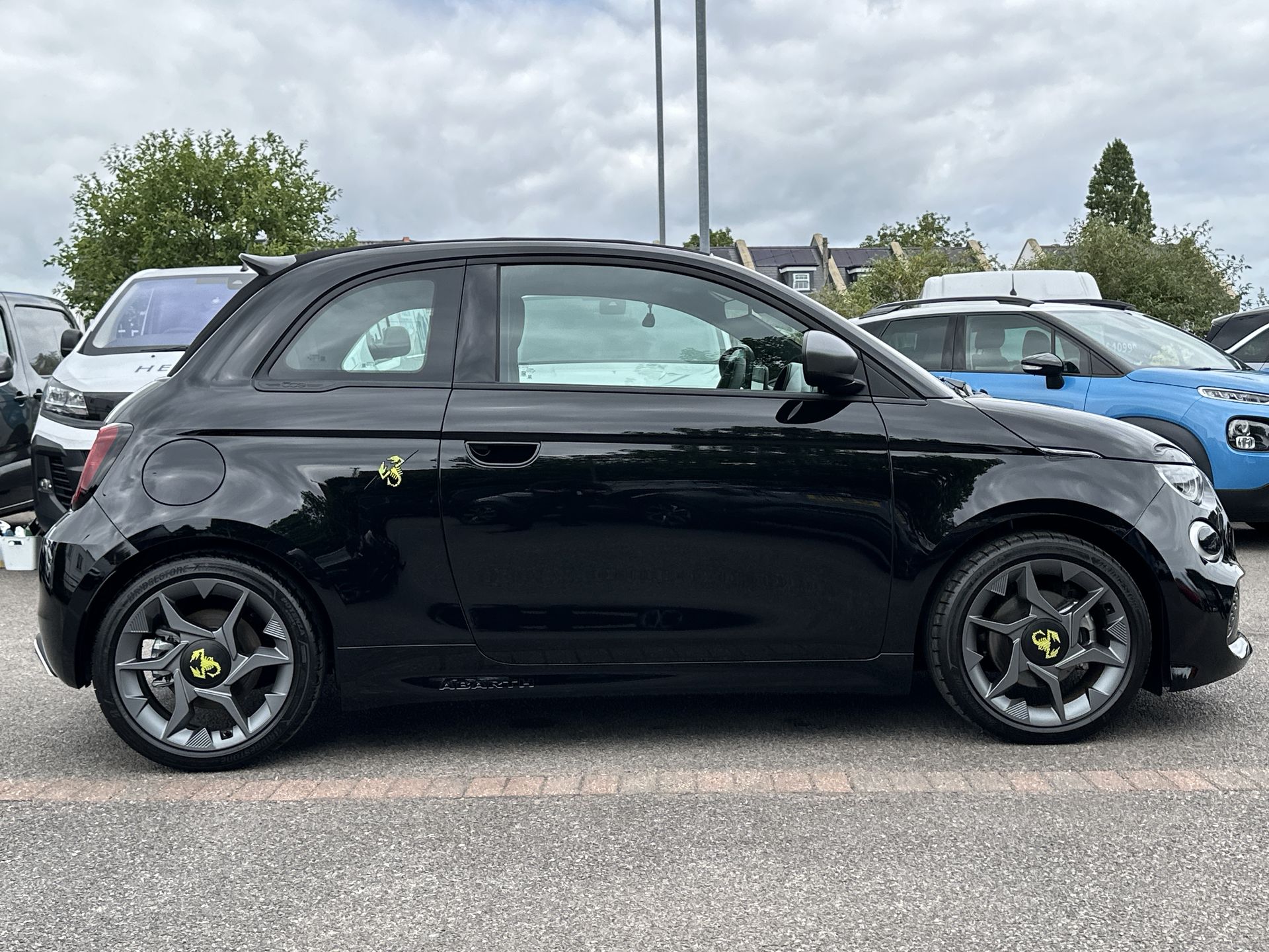 NEW 500E CABRIO 42.2KWH 152HP