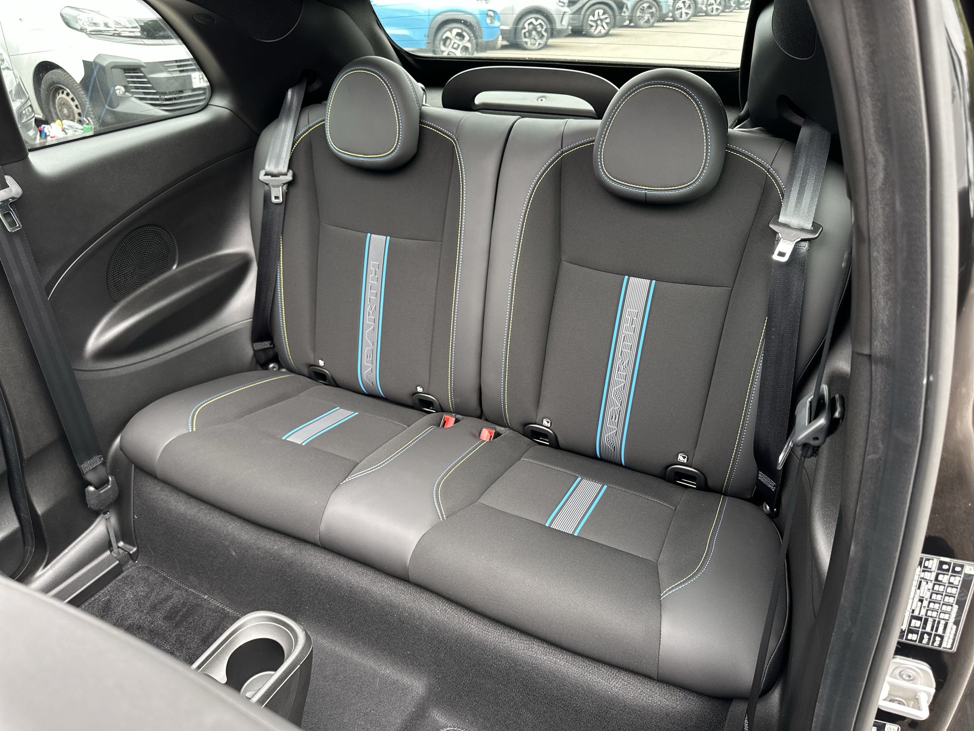 NEW 500E CABRIO 42.2KWH 152HP