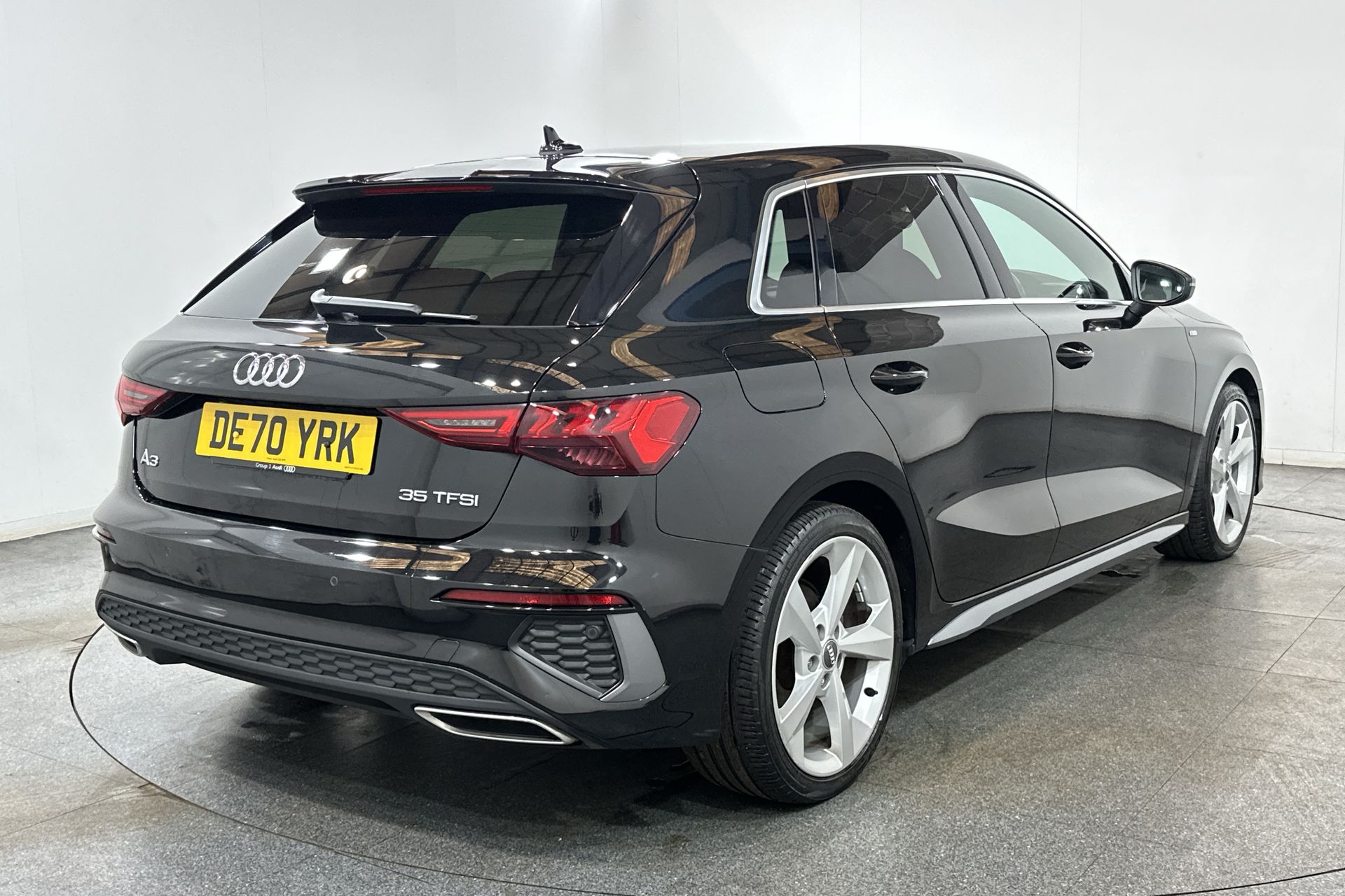 35 TFSI S TRONIC