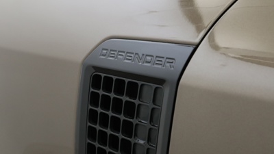 LAND ROVER DEFENDER 110
