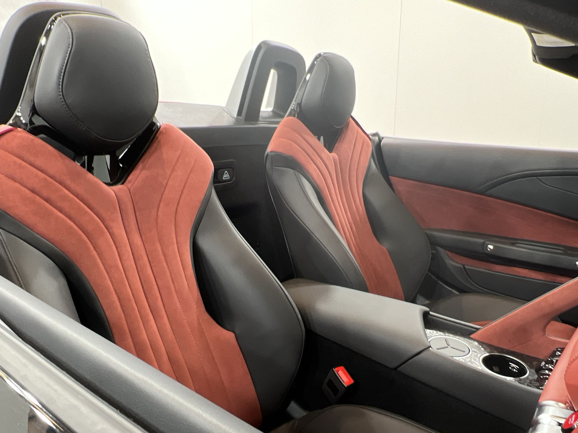 CYBERSTER 250KW TROPHY SINGLE MOTOR 77 KWH 2DR AUTO CONVERTIBLE