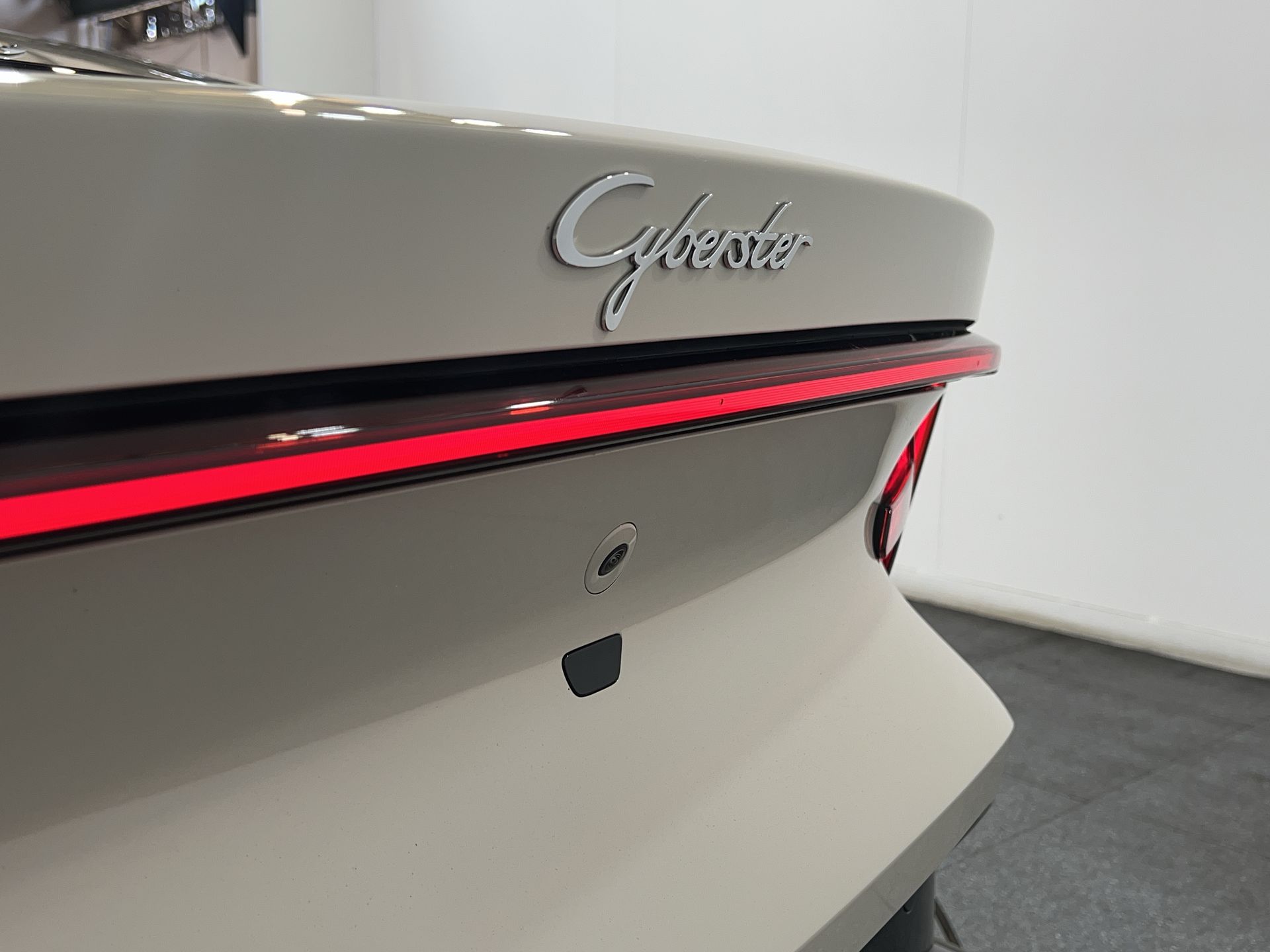 CYBERSTER 250KW TROPHY SINGLE MOTOR 77 KWH 2DR AUTO CONVERTIBLE