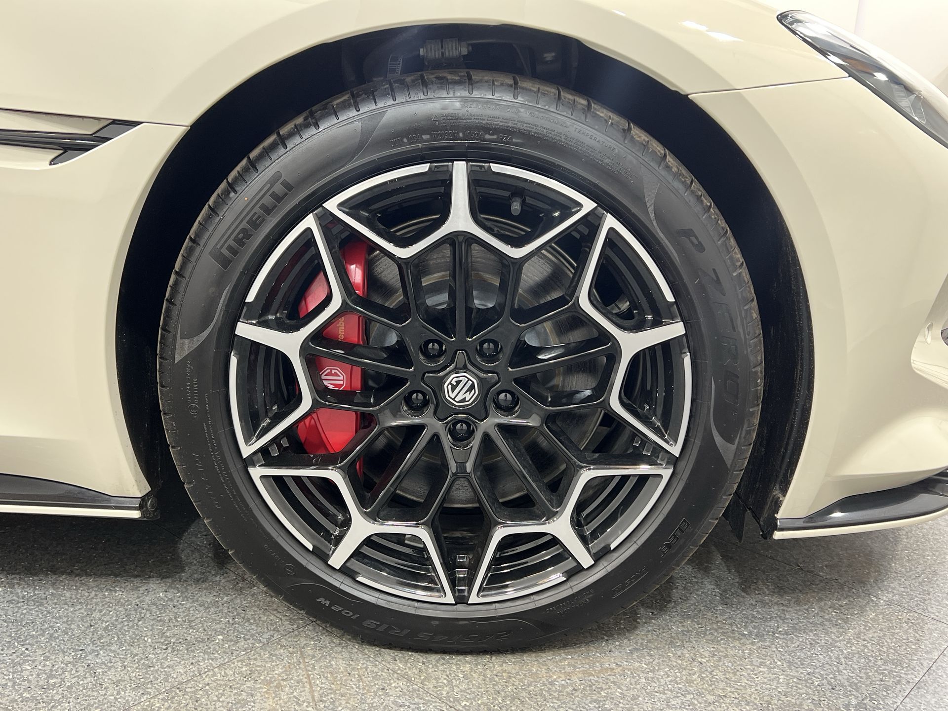 CYBERSTER 250KW TROPHY SINGLE MOTOR 77 KWH 2DR AUTO CONVERTIBLE