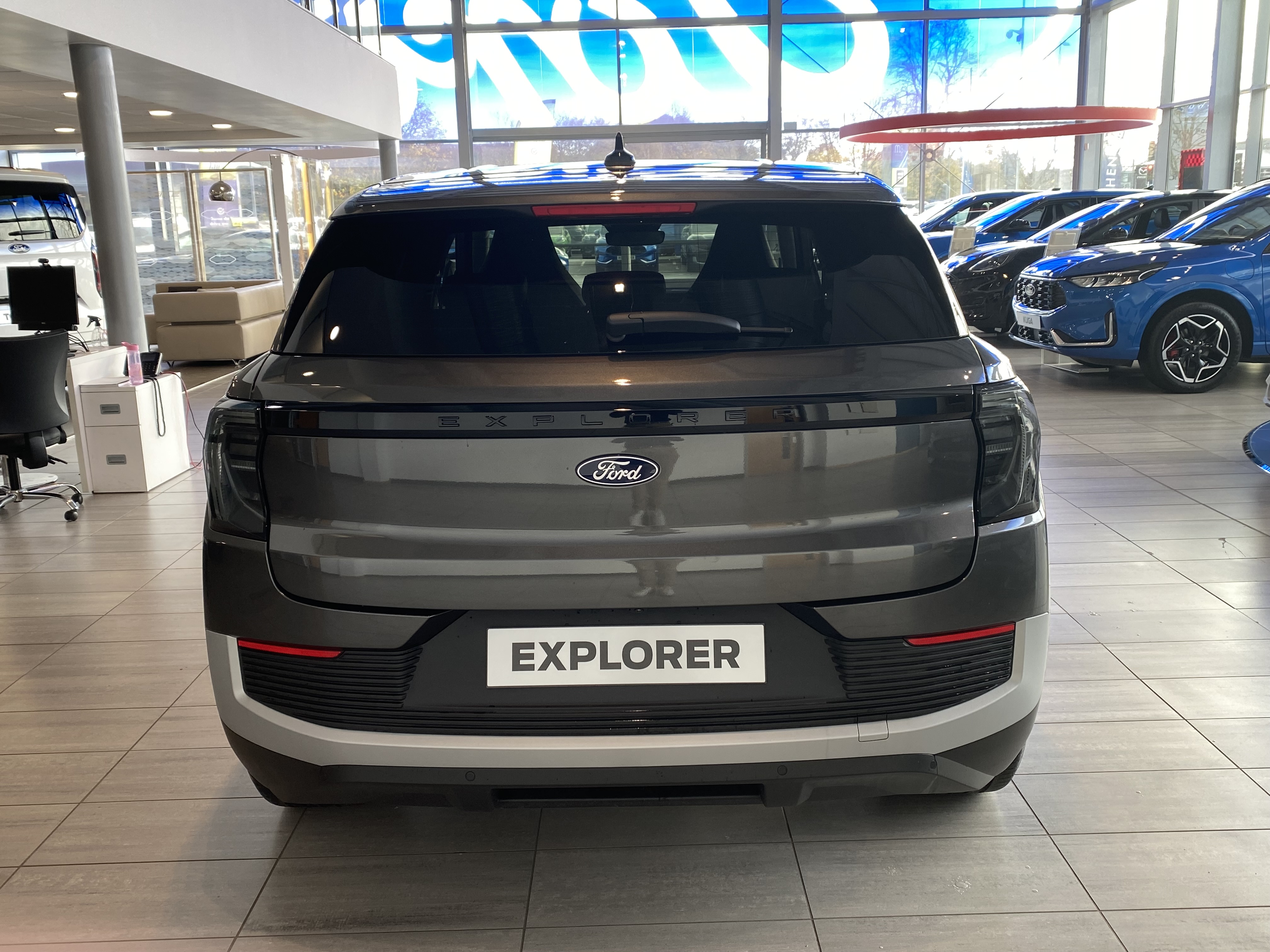 EXPLORER EV PREMIUM 5 DOOR 77KWH EXTENDED RANGE RWD 1 SPEED AUTOMATIC