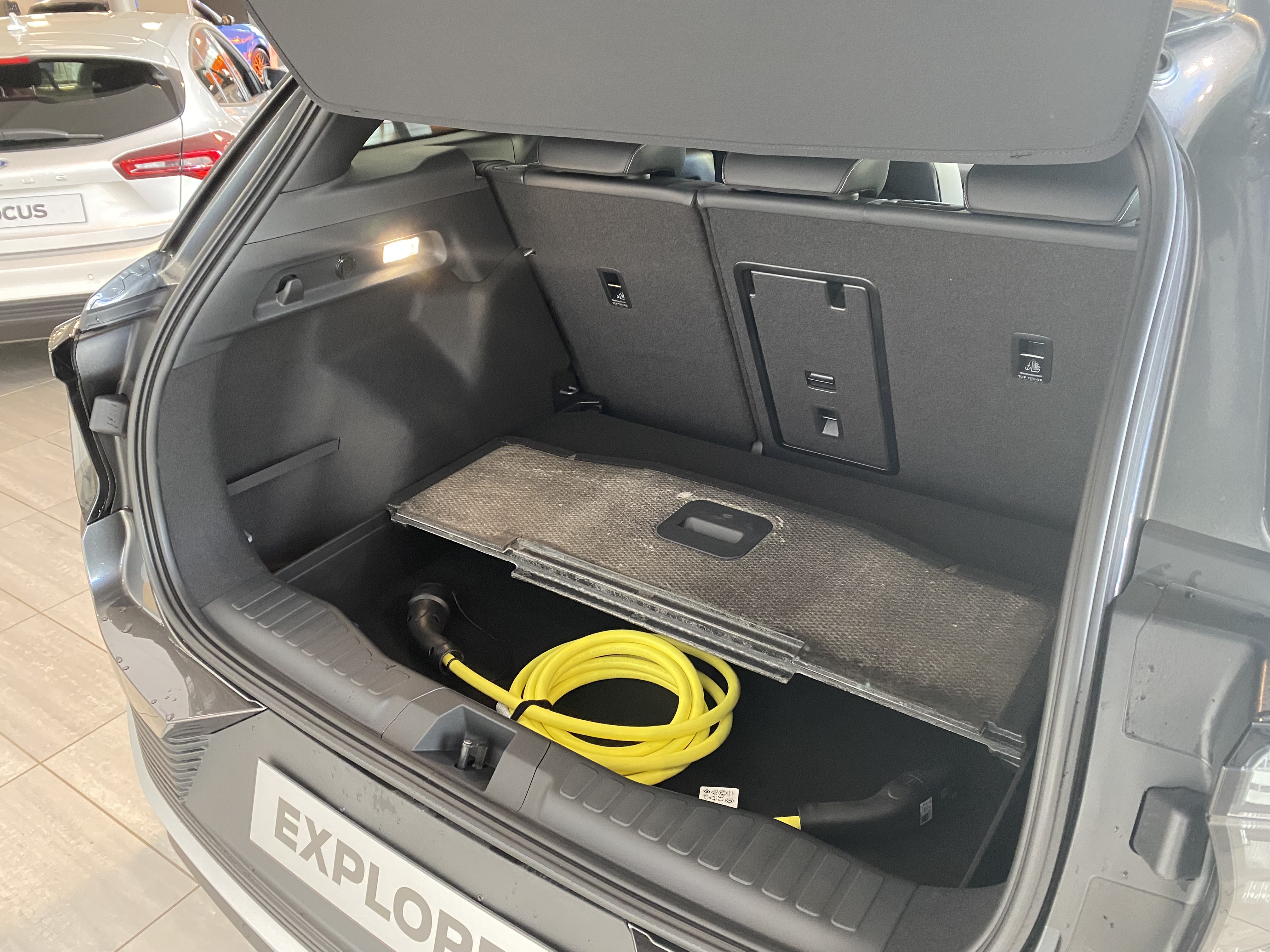 EXPLORER EV PREMIUM 5 DOOR 77KWH EXTENDED RANGE RWD 1 SPEED AUTOMATIC