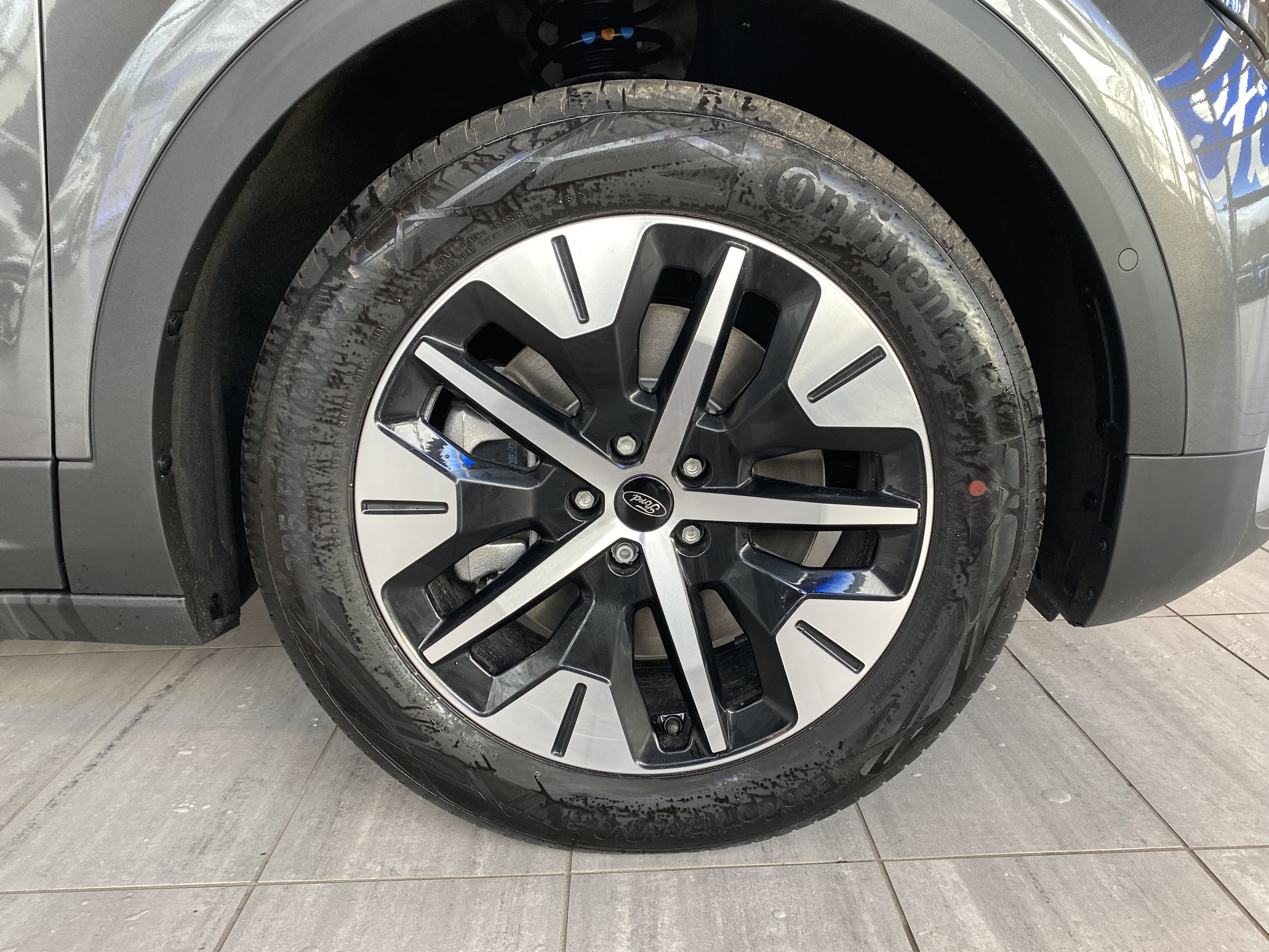 EXPLORER EV PREMIUM 5 DOOR 77KWH EXTENDED RANGE RWD 1 SPEED AUTOMATIC