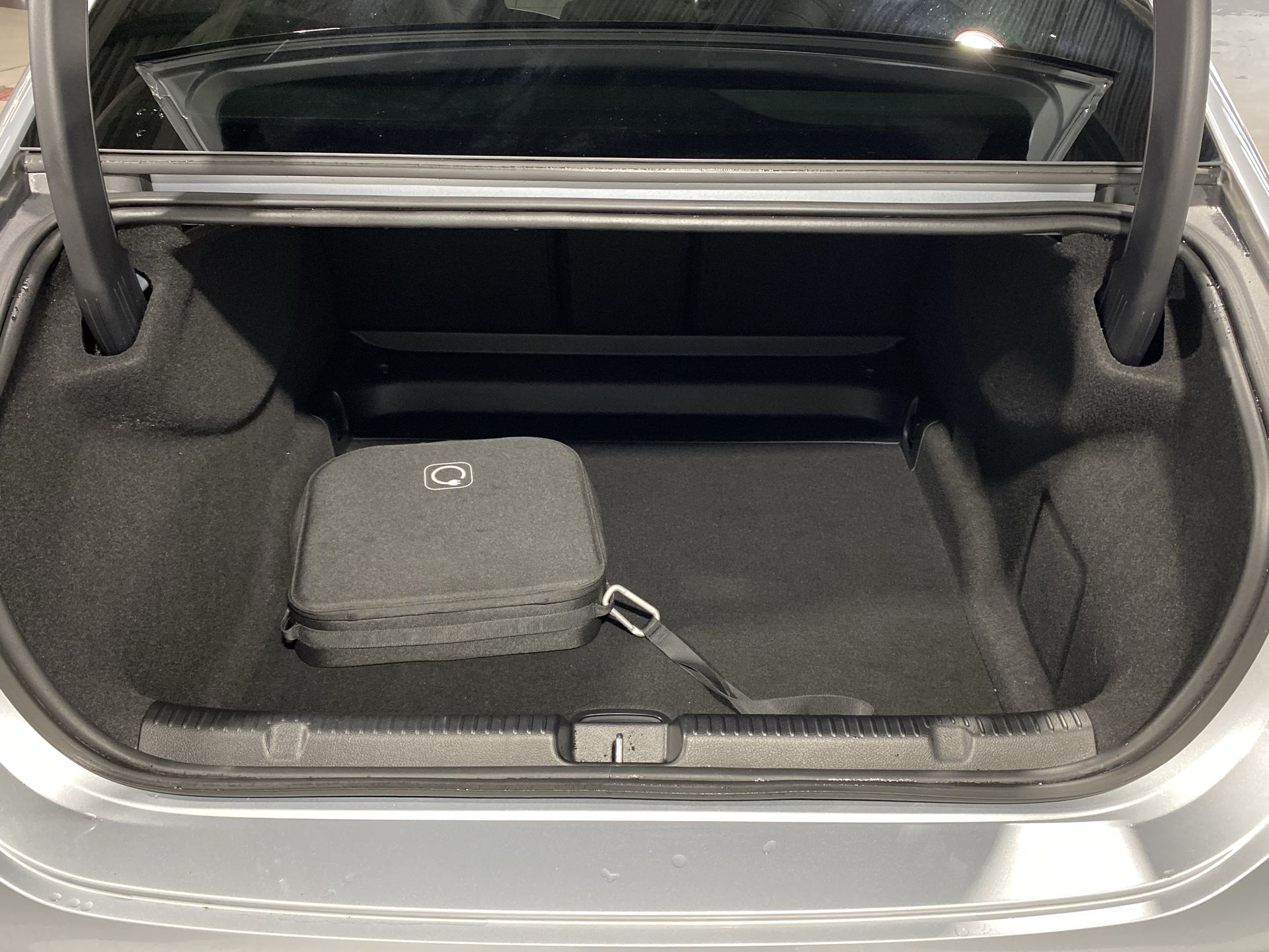 EQE 300 PREMIUM PLUS 89KWH