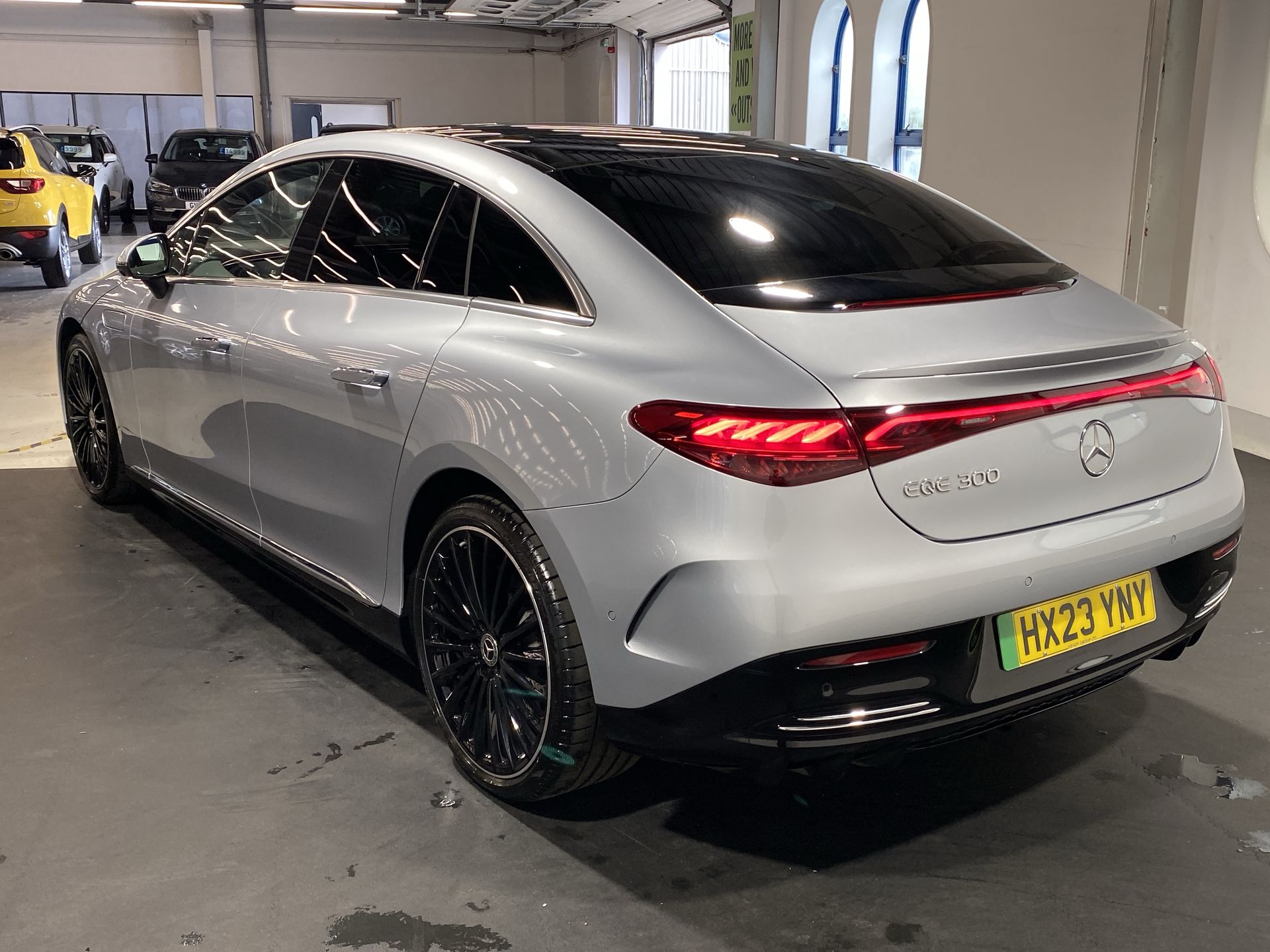 EQE 300 PREMIUM PLUS 89KWH