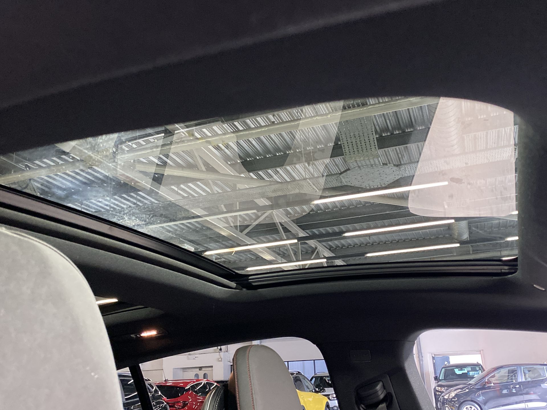 EQE 300 PREMIUM PLUS 89KWH