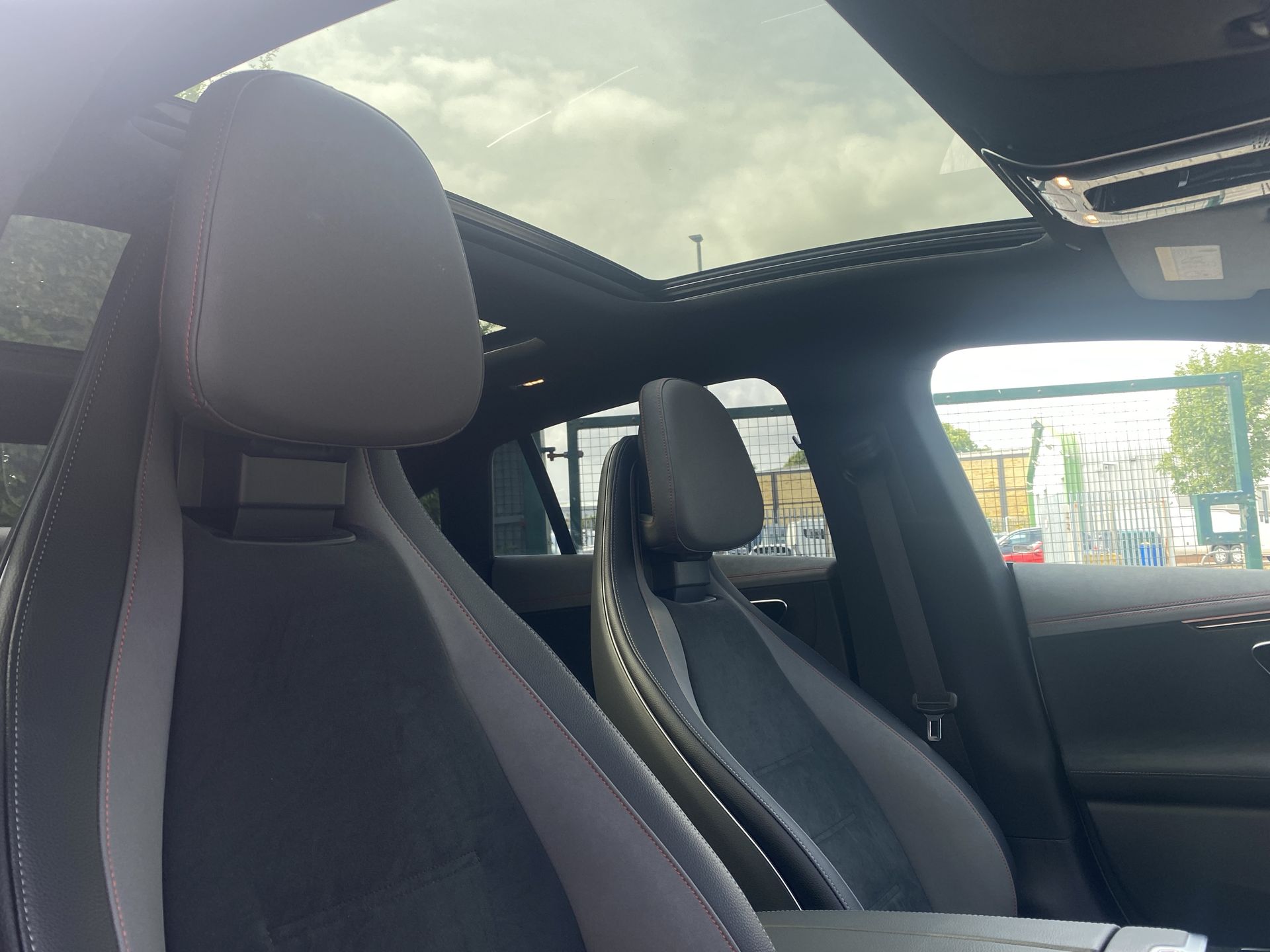 EQE 300 PREMIUM PLUS 89KWH
