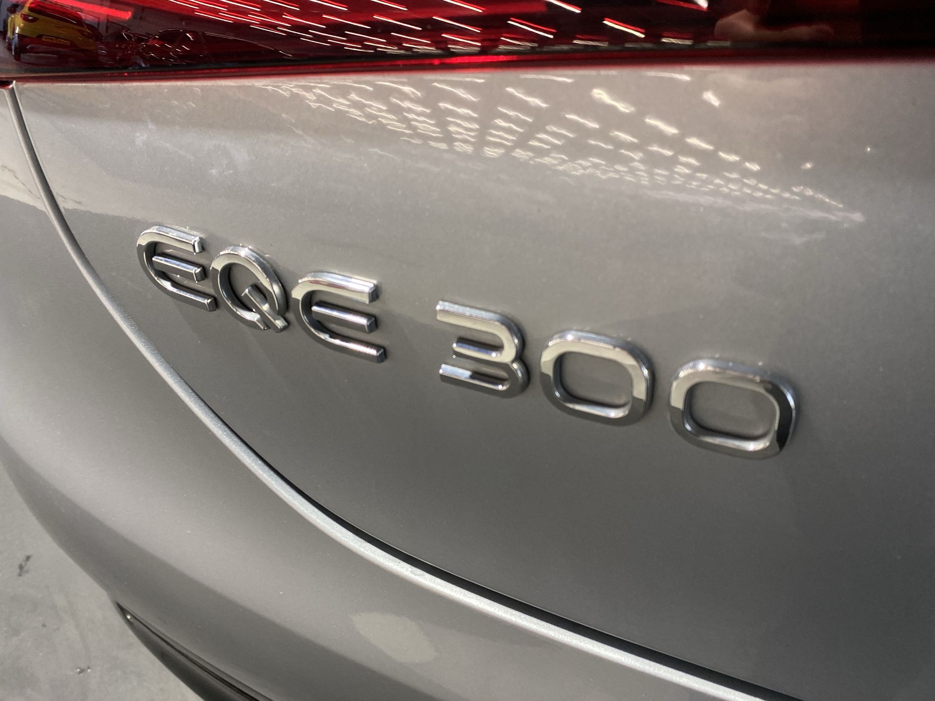 EQE 300 PREMIUM PLUS 89KWH
