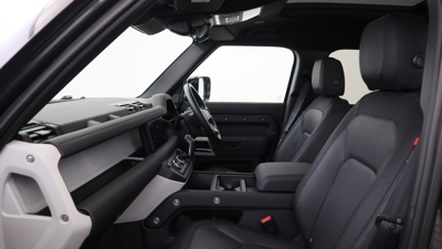 LAND ROVER DEFENDER 110