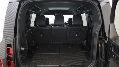 LAND ROVER DEFENDER 110