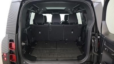 LAND ROVER DEFENDER 110