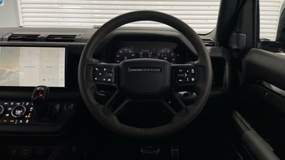 LAND ROVER DEFENDER 110