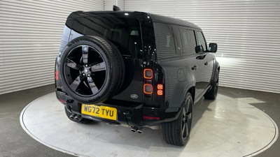 LAND ROVER DEFENDER 110