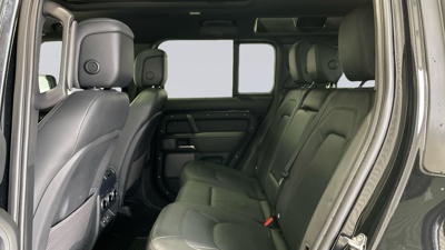 LAND ROVER DEFENDER 110