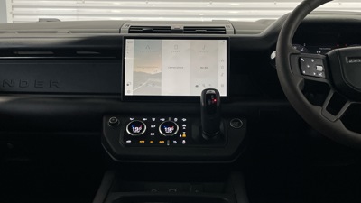 LAND ROVER DEFENDER 110