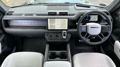 LAND ROVER DEFENDER 110