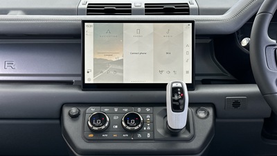 LAND ROVER DEFENDER 110