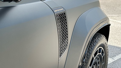 LAND ROVER DEFENDER 110