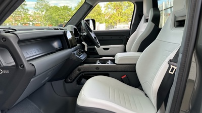 LAND ROVER DEFENDER 110
