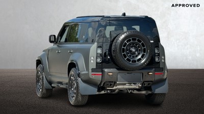 LAND ROVER DEFENDER 110